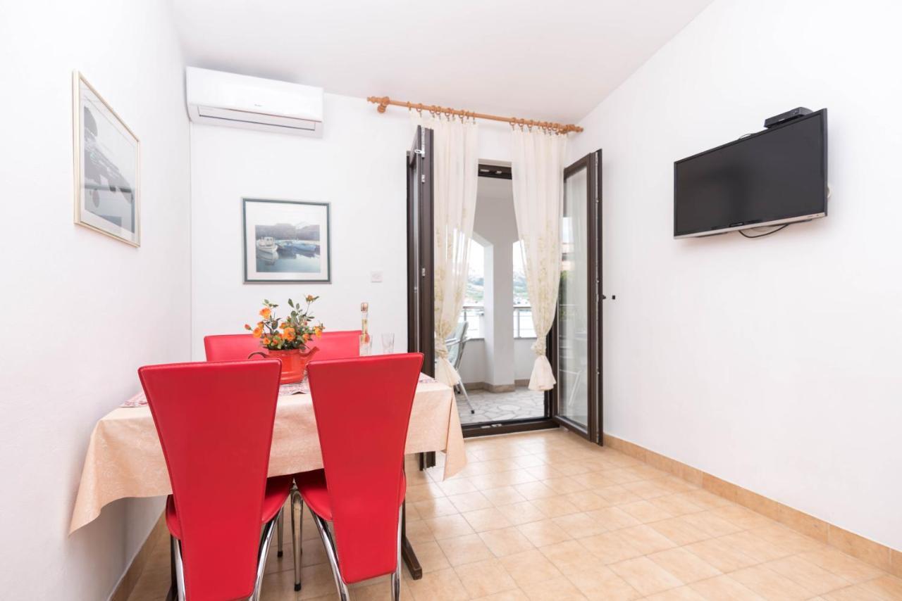 Apartments Salis Паг Екстер'єр фото
