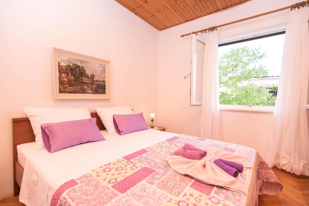 Apartments Salis Паг Екстер'єр фото
