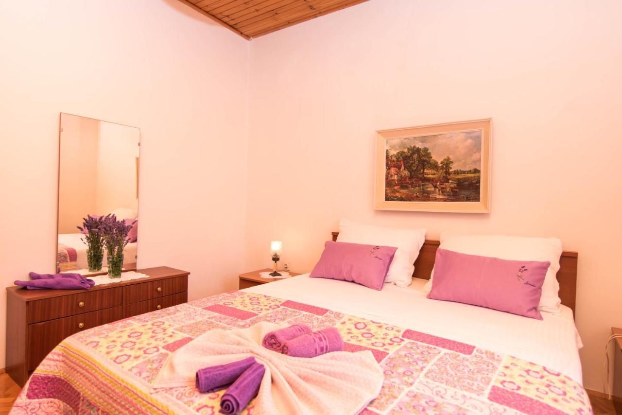 Apartments Salis Паг Екстер'єр фото