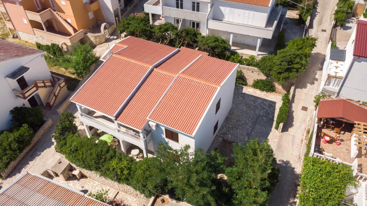 Apartments Salis Паг Екстер'єр фото