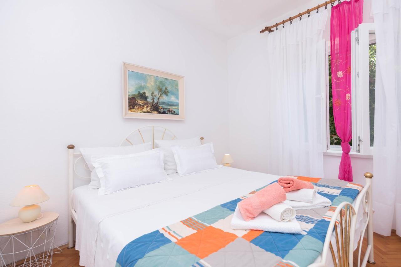 Apartments Salis Паг Екстер'єр фото