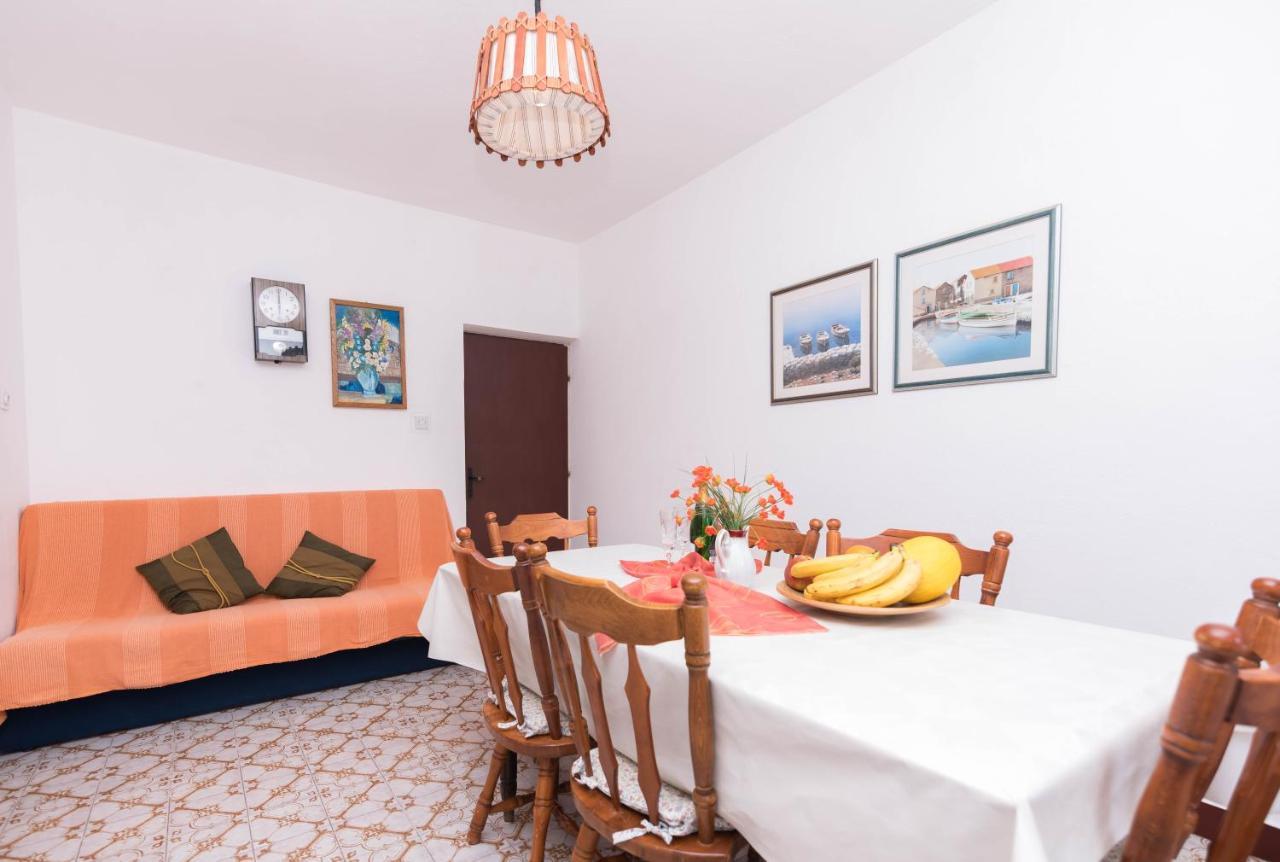 Apartments Salis Паг Екстер'єр фото